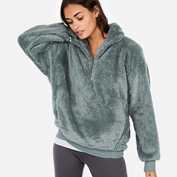 oversized fleece sweatshirt